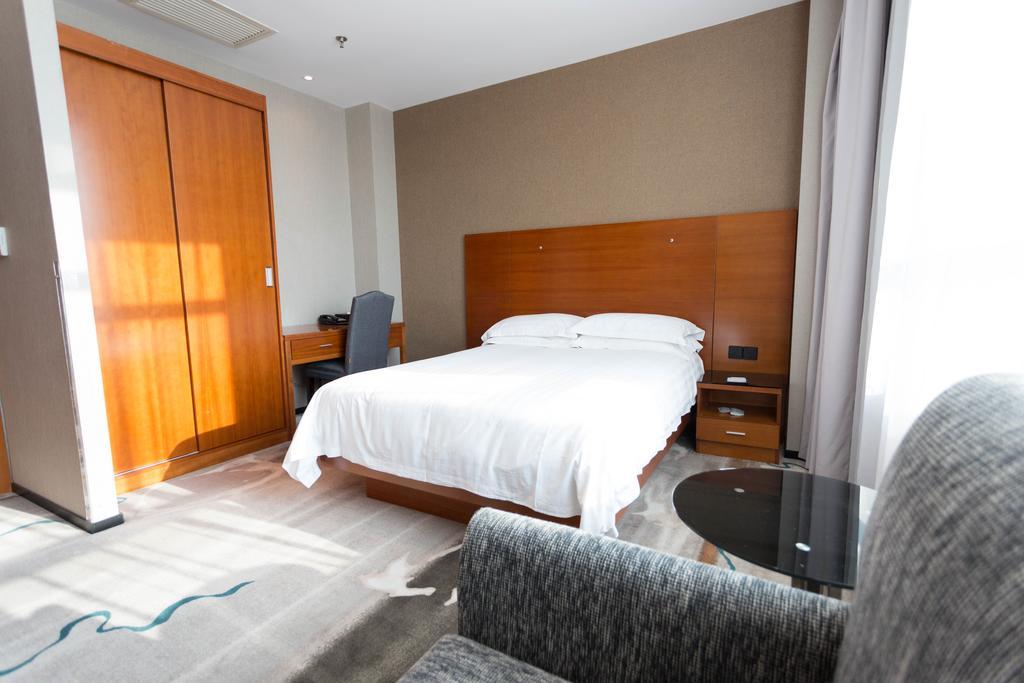 Radiance Hotel Шанхай Экстерьер фото