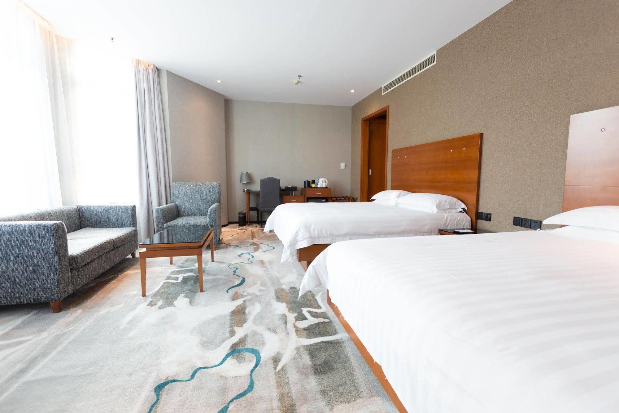 Radiance Hotel Шанхай Экстерьер фото