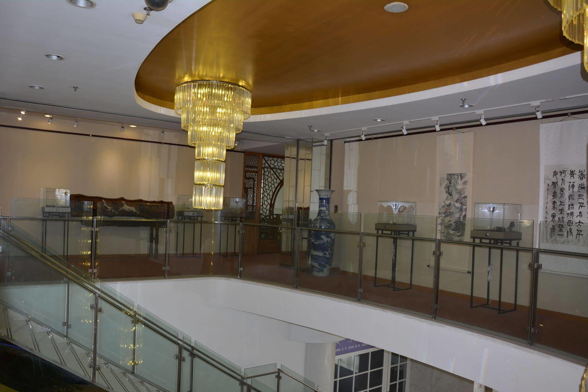 Radiance Hotel Шанхай Экстерьер фото